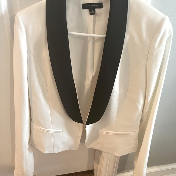 Ann Taylor, size 4 white and black jacket. Worn once. - Picture 1 of 3
